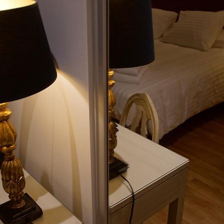 Hotel De Charme L'Oree Du Parc 로만스수르아이져 외부 사진
