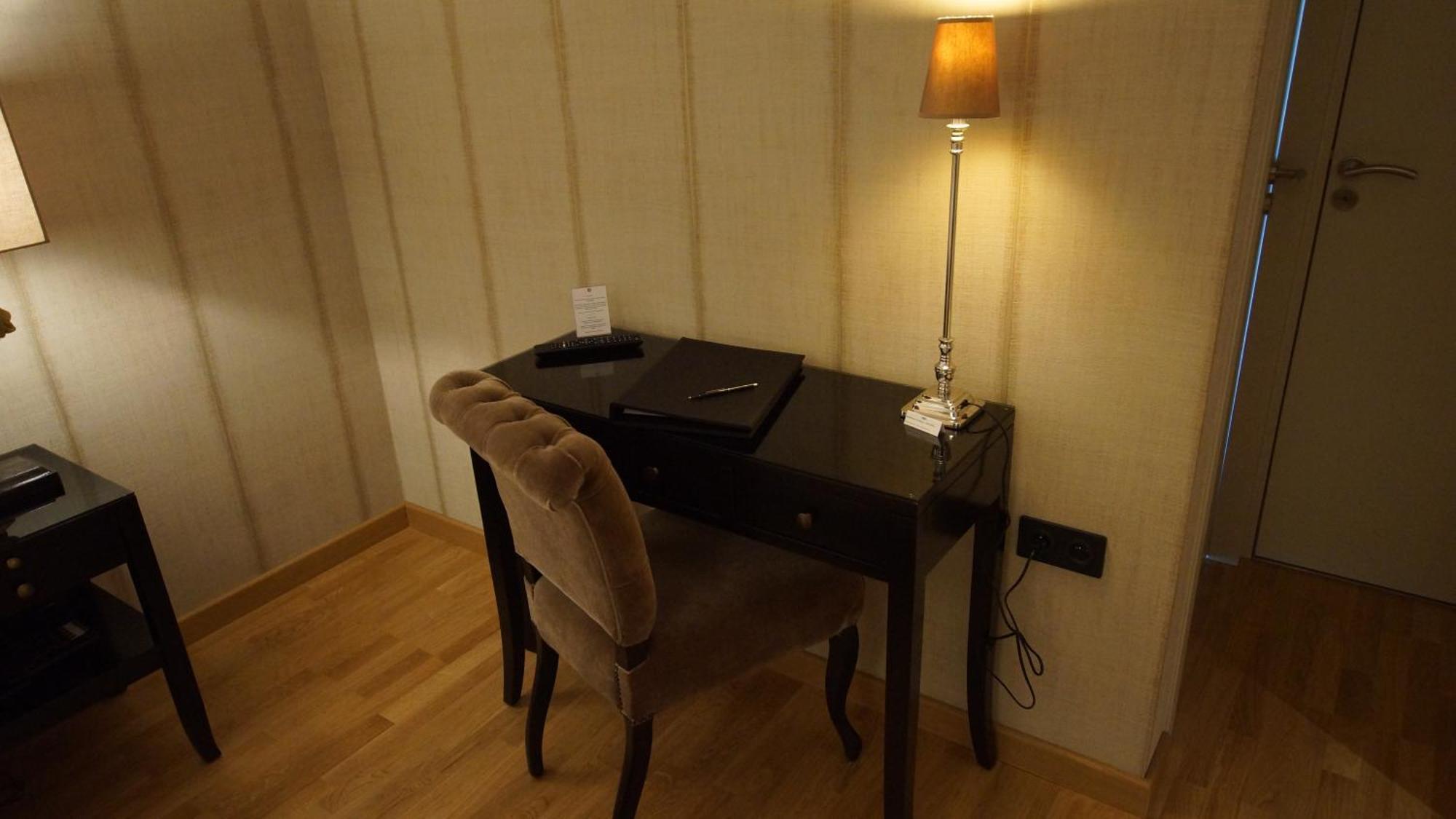 Hotel De Charme L'Oree Du Parc 로만스수르아이져 외부 사진